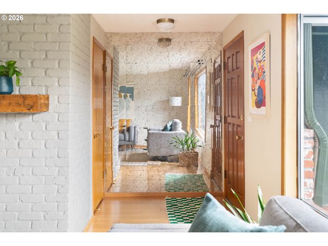 5111 Se 42ND Ave, Portland, OR 97206