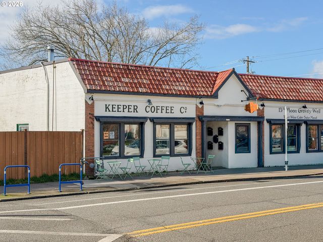 5111 Se 42ND Ave, Portland, OR 97206