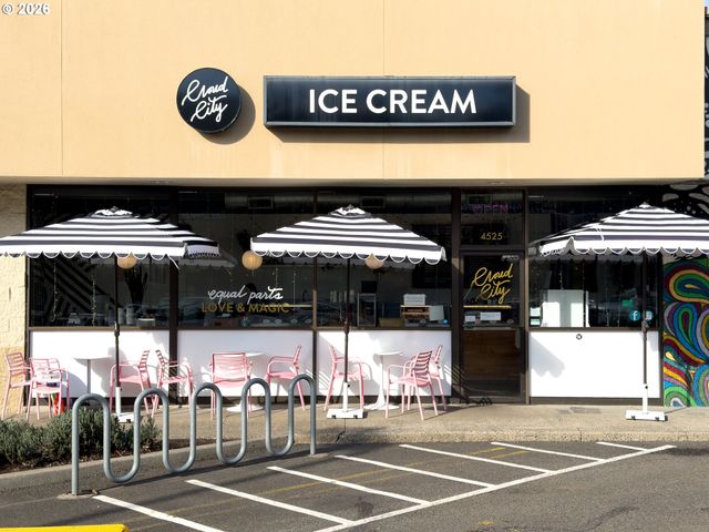 5111 Se 42ND Ave, Portland, OR 97206