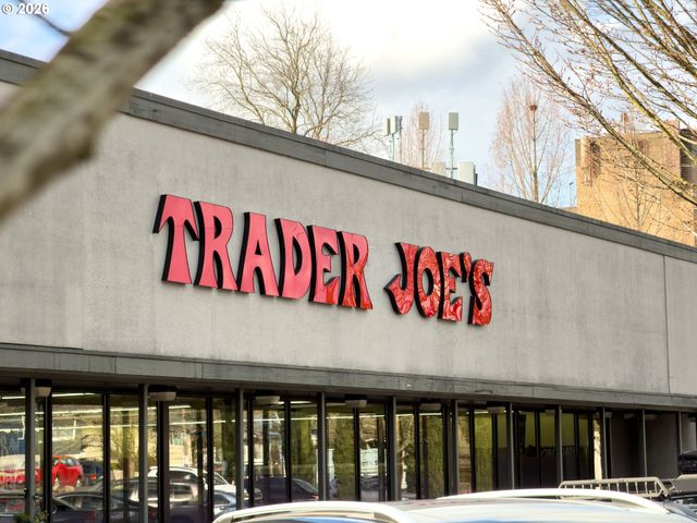 5111 Se 42ND Ave, Portland, OR 97206