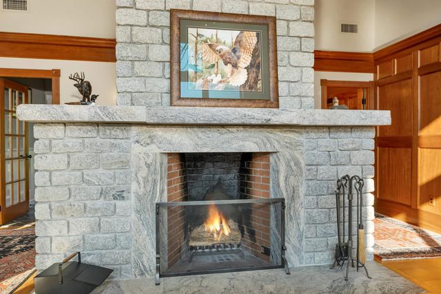 9 Quinn Road, Hancock, NH 03449