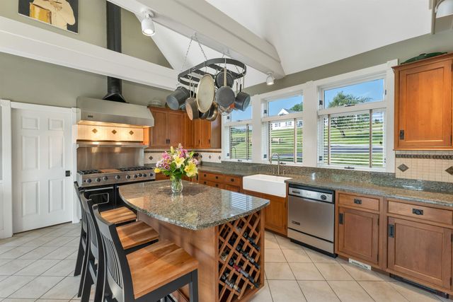 9 Quinn Road, Hancock, NH 03449