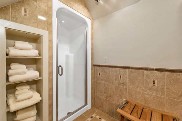 9 Quinn Road, Hancock, NH 03449