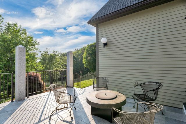 9 Quinn Road, Hancock, NH 03449