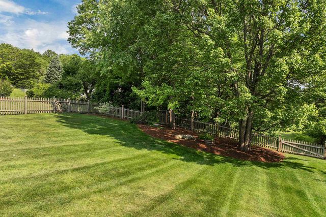 9 Quinn Road, Hancock, NH 03449
