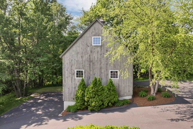 9 Quinn Road, Hancock, NH 03449