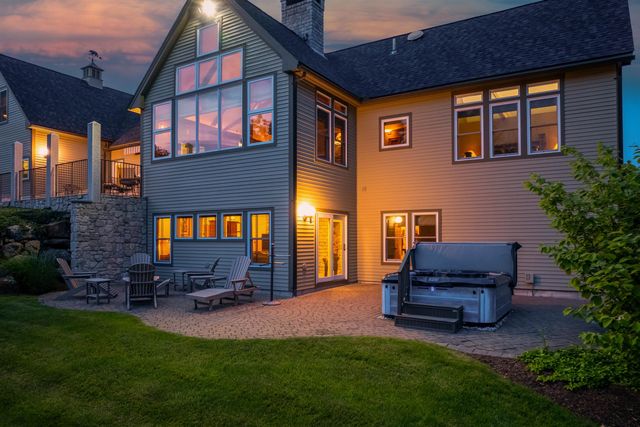 9 Quinn Road, Hancock, NH 03449