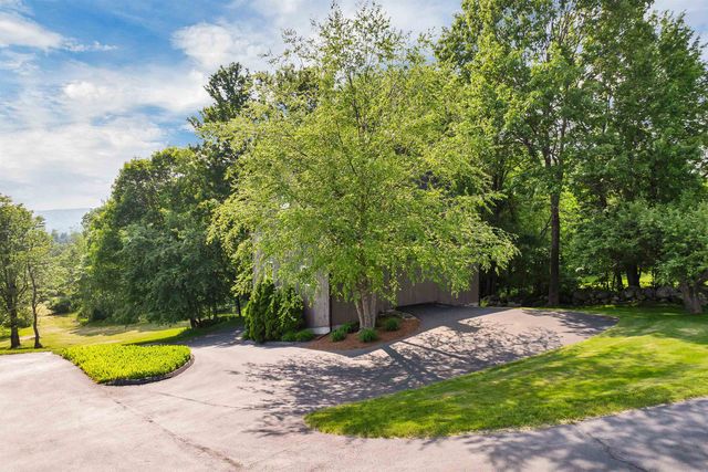 9 Quinn Road, Hancock, NH 03449