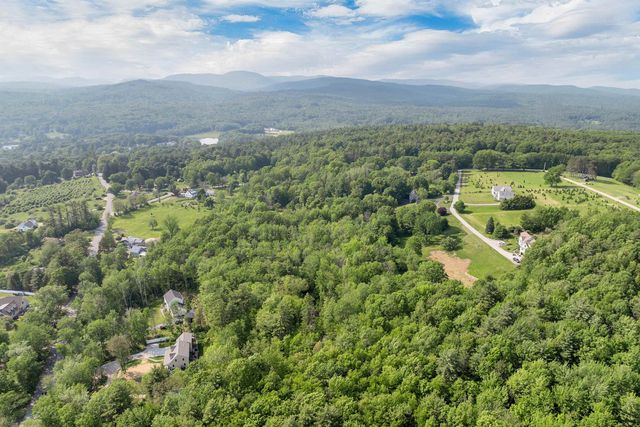 9 Quinn Road, Hancock, NH 03449
