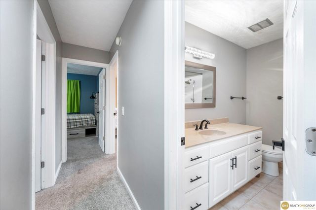 5712 S 107 Street, Omaha, NE 68127