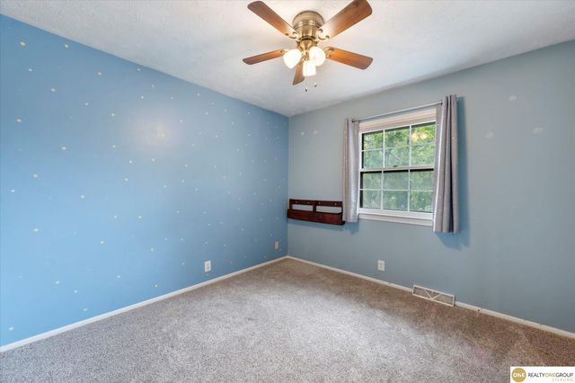 5712 S 107 Street, Omaha, NE 68127