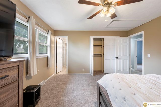 5712 S 107 Street, Omaha, NE 68127