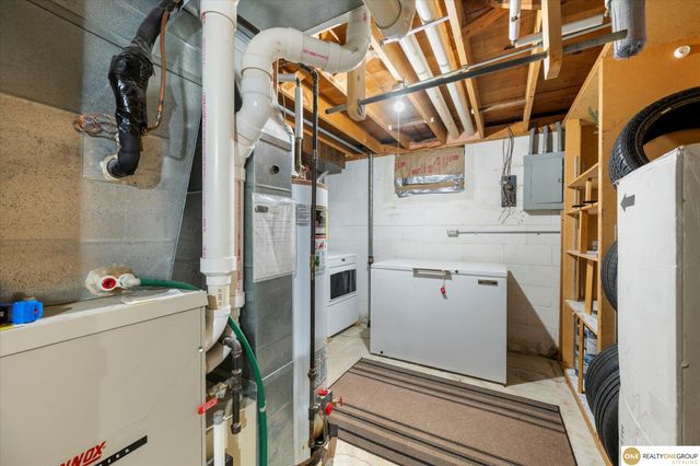 5712 S 107 Street, Omaha, NE 68127