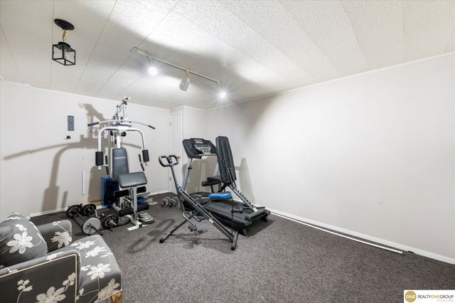 5712 S 107 Street, Omaha, NE 68127