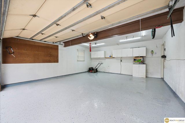 5712 S 107 Street, Omaha, NE 68127