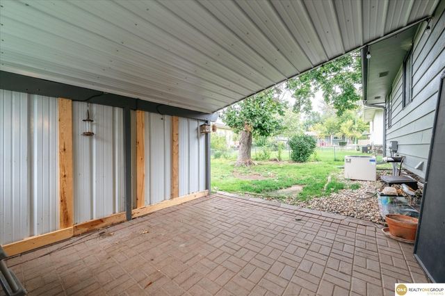 5712 S 107 Street, Omaha, NE 68127