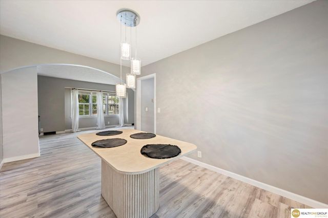 5712 S 107 Street, Omaha, NE 68127