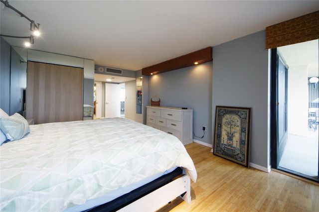 2480 Presidential Way 1903, West Palm Beach, FL 33401