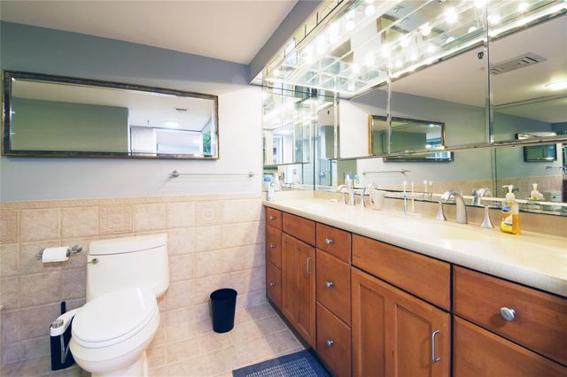 2480 Presidential Way 1903, West Palm Beach, FL 33401