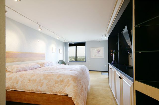 2480 Presidential Way 1903, West Palm Beach, FL 33401