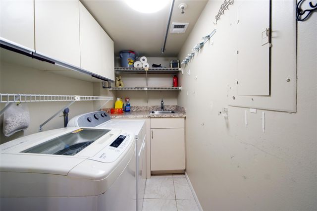 2480 Presidential Way 1903, West Palm Beach, FL 33401