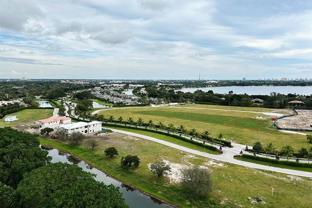 2480 Presidential Way 1903, West Palm Beach, FL 33401