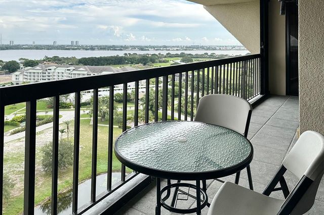 2480 Presidential Way 1903, West Palm Beach, FL 33401