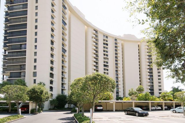 2480 Presidential Way 1903, West Palm Beach, FL 33401