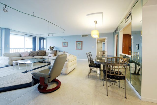 2480 Presidential Way 1903, West Palm Beach, FL 33401