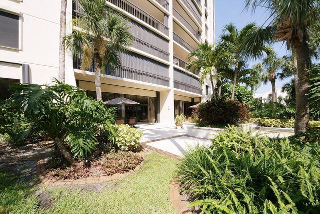 2480 Presidential Way 1903, West Palm Beach, FL 33401