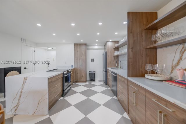 17800 Atlantic Blvd PH14, Sunny Isles Beach, FL 33160