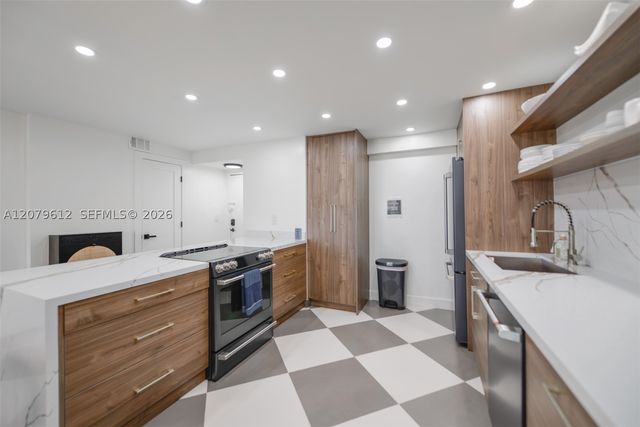 17800 Atlantic Blvd PH14, Sunny Isles Beach, FL 33160