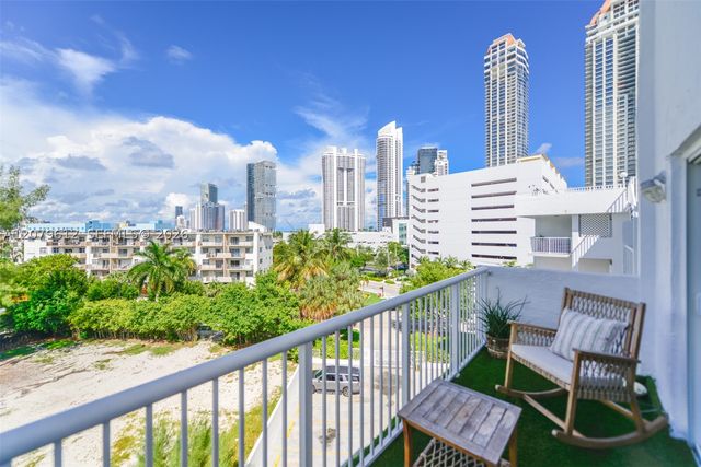 17800 Atlantic Blvd PH14, Sunny Isles Beach, FL 33160