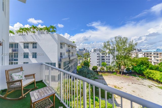 17800 Atlantic Blvd PH14, Sunny Isles Beach, FL 33160