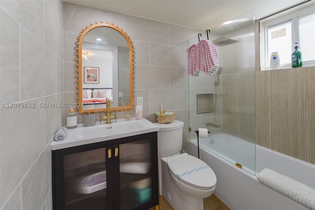 17800 Atlantic Blvd PH14, Sunny Isles Beach, FL 33160