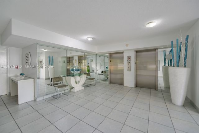 17800 Atlantic Blvd PH14, Sunny Isles Beach, FL 33160