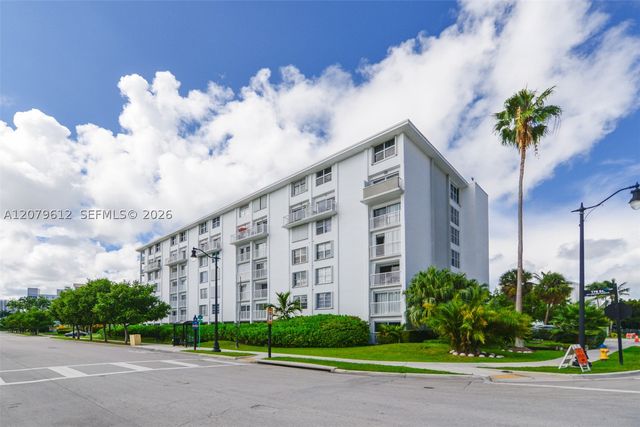17800 Atlantic Blvd PH14, Sunny Isles Beach, FL 33160