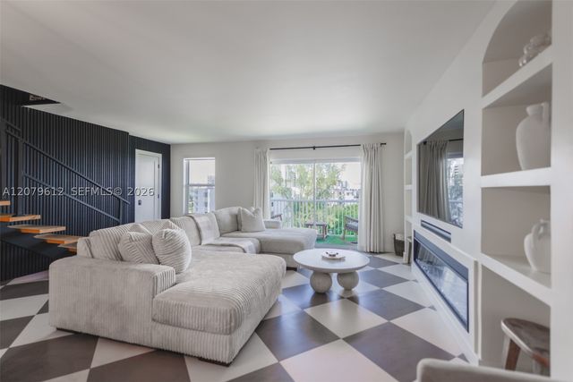 17800 Atlantic Blvd PH14, Sunny Isles Beach, FL 33160