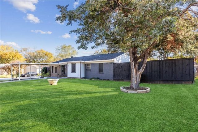 4300 Spring Oak Circle, Balch Springs, TX 75180