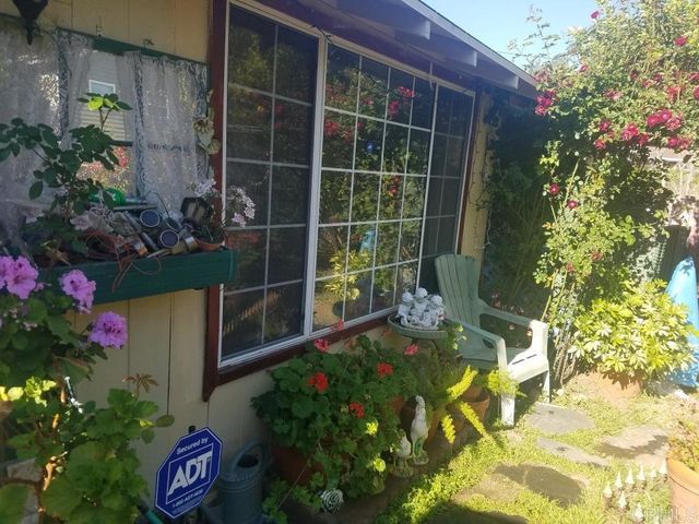 22101 Dumetz Rd., Woodland Hills, CA 91364