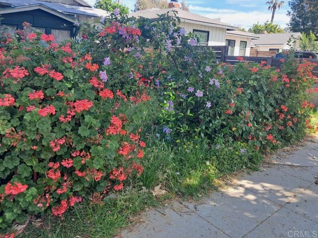 22101 Dumetz Rd., Woodland Hills, CA 91364