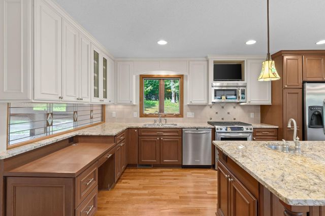 3116 Old County Road 15, Minnetonka Beach, MN 55391
