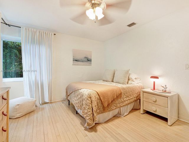 830 NE 83rd St, Miami, FL 33138