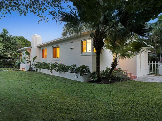 830 NE 83rd St, Miami, FL 33138