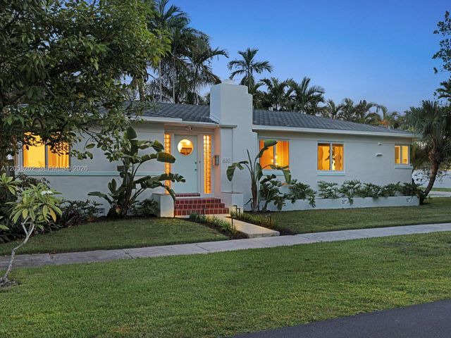 830 NE 83rd St, Miami, FL 33138