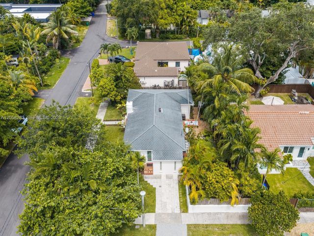 830 NE 83rd St, Miami, FL 33138