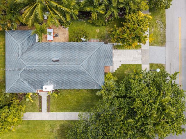 830 NE 83rd St, Miami, FL 33138