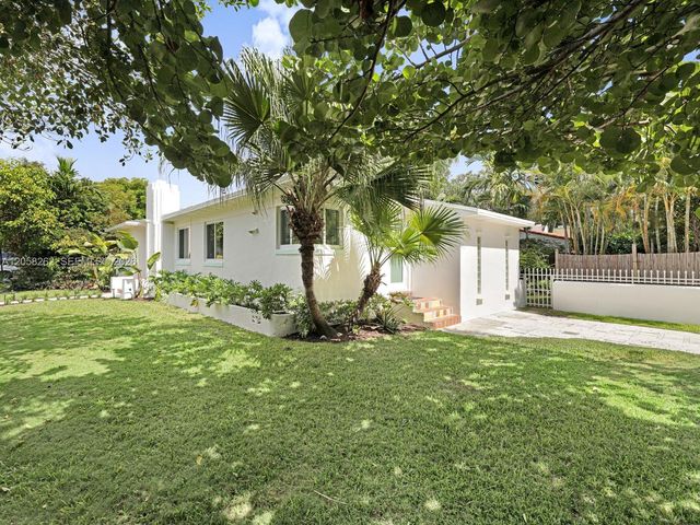830 NE 83rd St, Miami, FL 33138