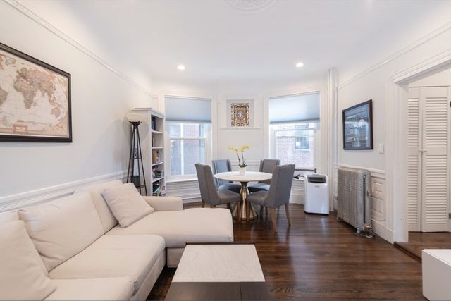 293-295 Commonwealth Ave 3F, Boston, MA 02115