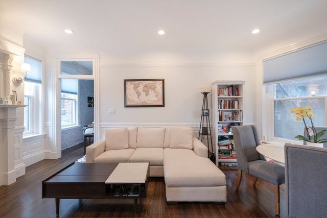 293-295 Commonwealth Ave 3F, Boston, MA 02115